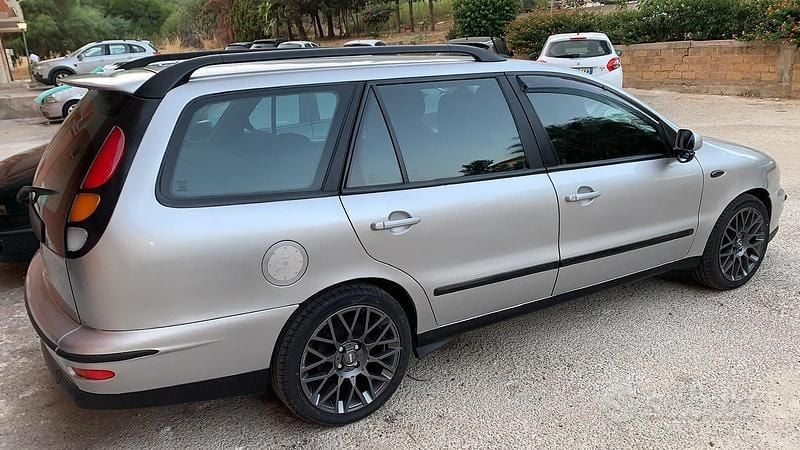 Usata Fiat Marea Weekend 105 CV (77 kW) 2000 Grigio Station wagon