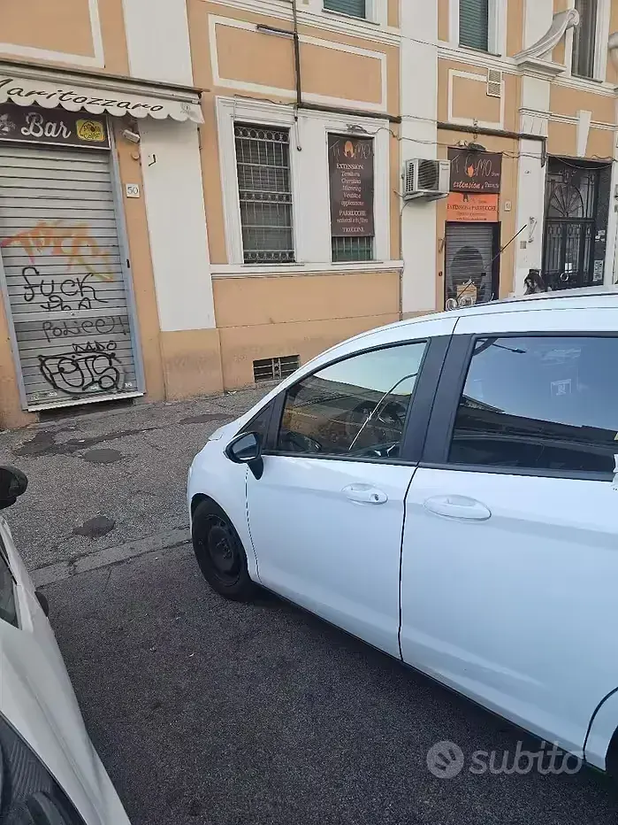 Usata Ford B-MAX 90 CV (66 kW) 2017 Bianco Monovolume