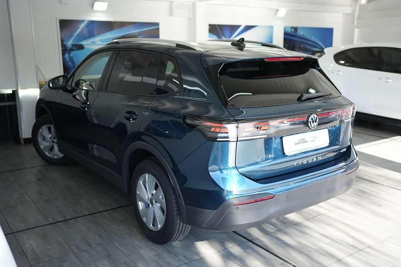 Nuova VW Tiguan Edition 131 CV (96 kW) 2025 Nightshade blue metallizzato SUV
