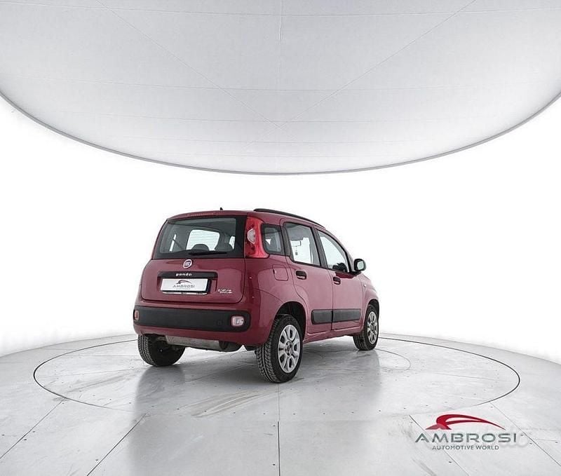 Usata Fiat Panda Easy 84 CV (61 kW) 2013 Rosso Utilitaria