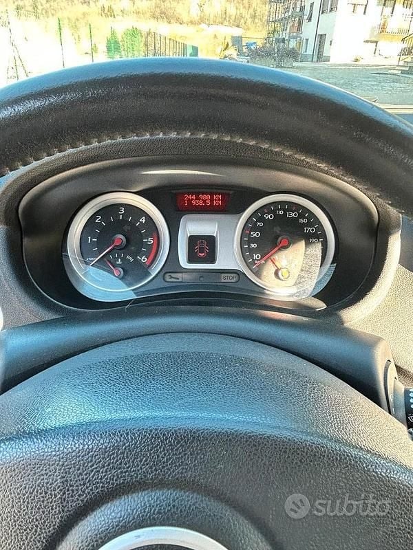 Usata Renault Clio II 2005 Grigio Berlina