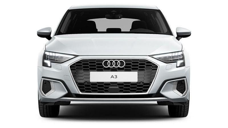 Begagnad Audi A3 Sportback Advanced 150 HK (110 kW) 2023 Vit Halvkombi