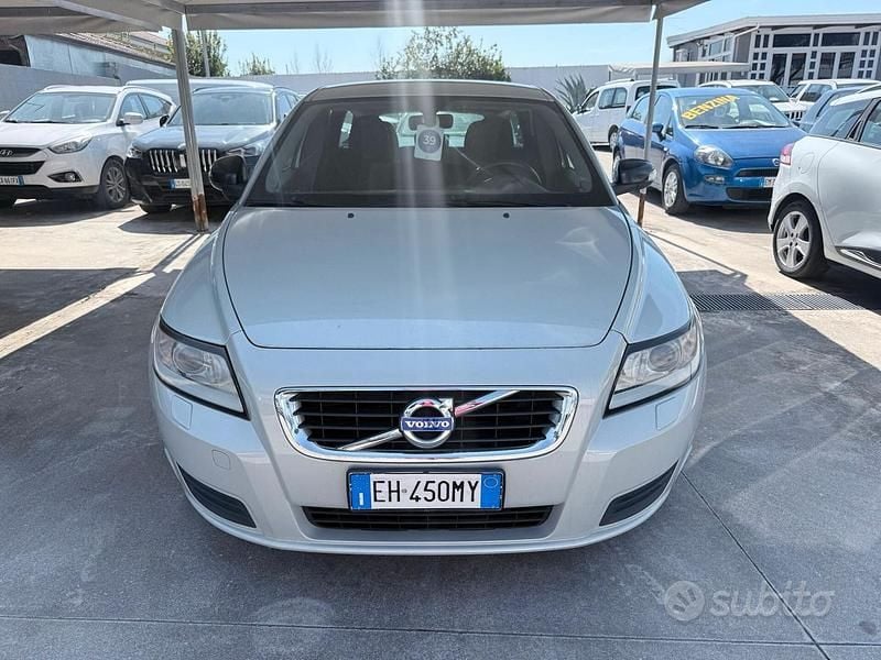 Usata Volvo V50 R-Design 114 CV (83 kW) 2011 Grigio Station wagon