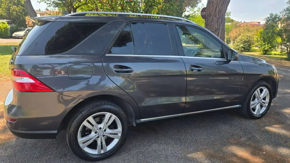 Usata Mercedes ML250 Premium 204 CV (150 kW) 2013 Blu/azzurro SUV