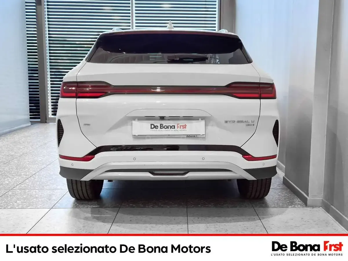 Usata BYD Seal U Design 324 CV (238 kW) 2024 Bianco SUV