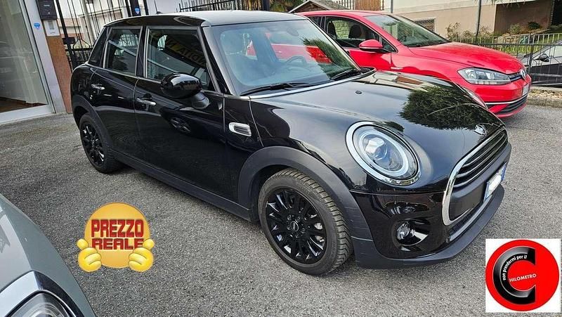 Usata Mini ONE 75 CV (55 kW) 2020 Midnight black Utilitaria