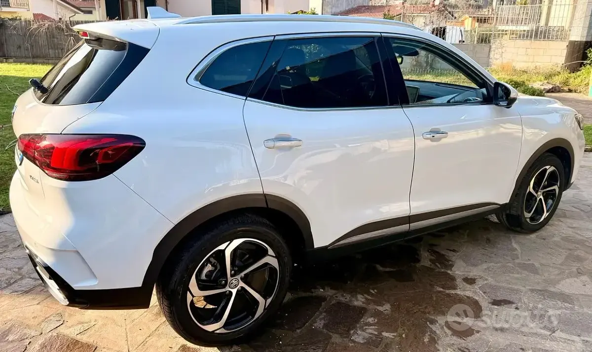 Usata MG HS Luxury 170 CV (125 kW) 2024 Bianco SUV