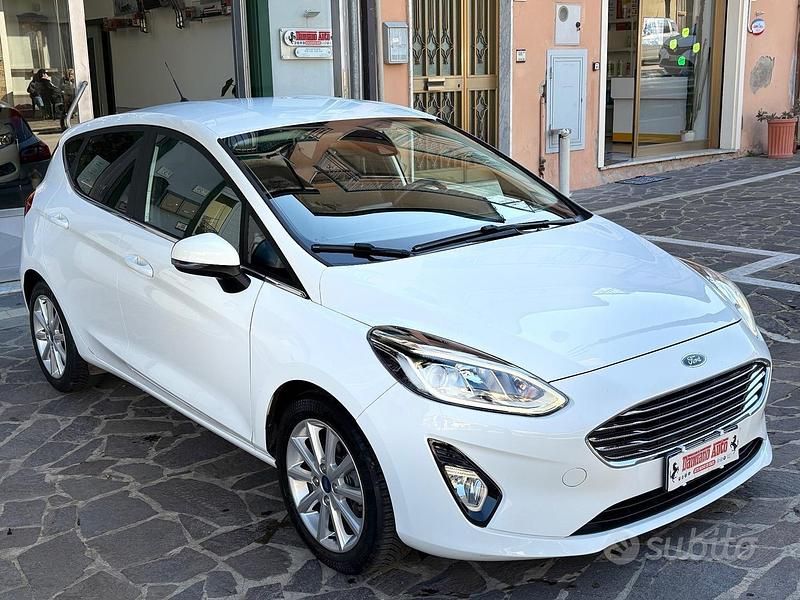 Usata Ford Fiesta Titanium 86 CV (63 kW) 2019 Bianco Berlina