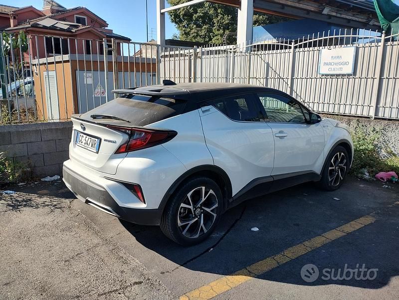 Bianco Usata 2020 Toyota C-HR SUV | 19.000 € (Buon prezzo) - Immagine 1/3