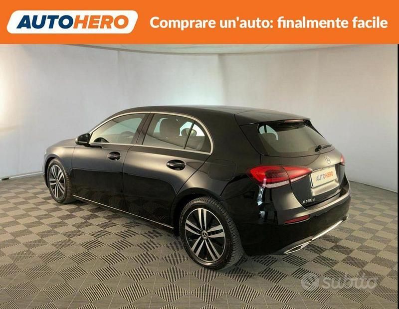 Usata Mercedes A180 116 CV (85 kW) 2021 Nero Berlina