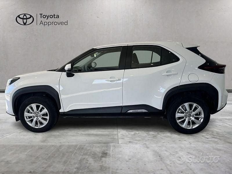 Usata Toyota Yaris Cross Active 116 CV (85 kW) 2022 Bianco SUV