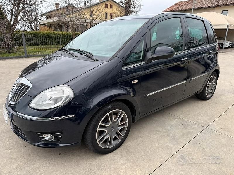 Usata Lancia Musa 95 CV (69 kW) 2011 Blu Monovolume