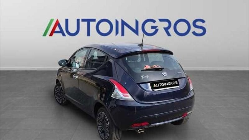 Usata Lancia Ypsilon Gold 69 CV (50 kW) 2021 Azzurro Utilitaria