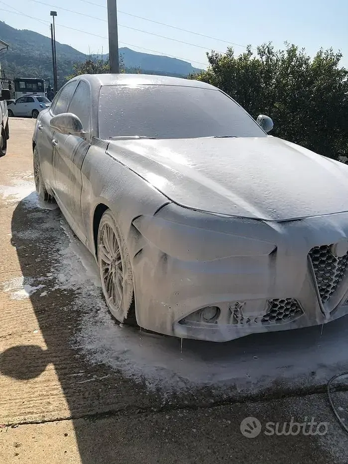 Usata Alfa Romeo Giulia 150 CV (110 kW) 2017 Nero Berlina