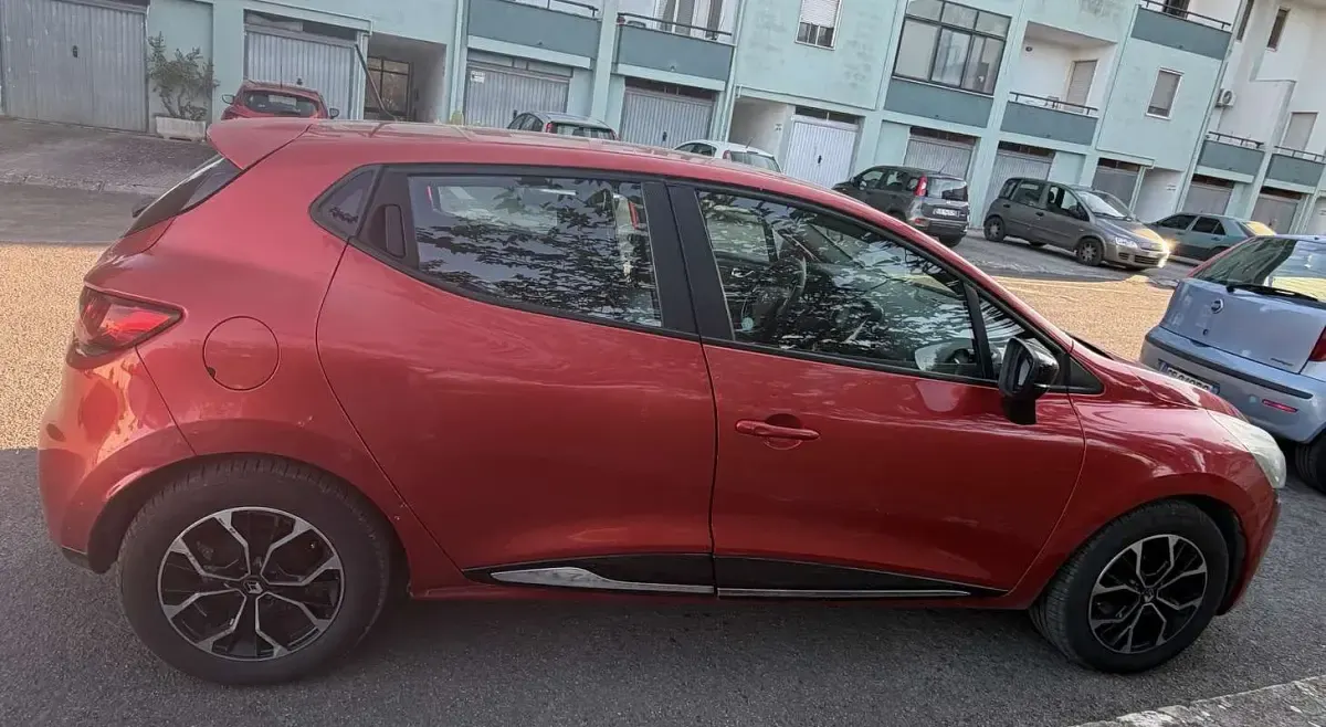 Usata Renault Clio IV 75 CV (55 kW) 2013 Berlina