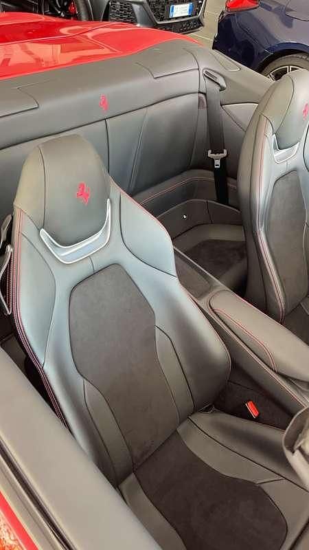 Usata Ferrari Portofino 600 CV (441 kW) 2018 Cabrio
