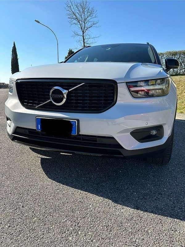 Usata 2021 Volvo XC40 R-Design SUV | 25.000 € (Buon prezzo) - Immagine 1/4