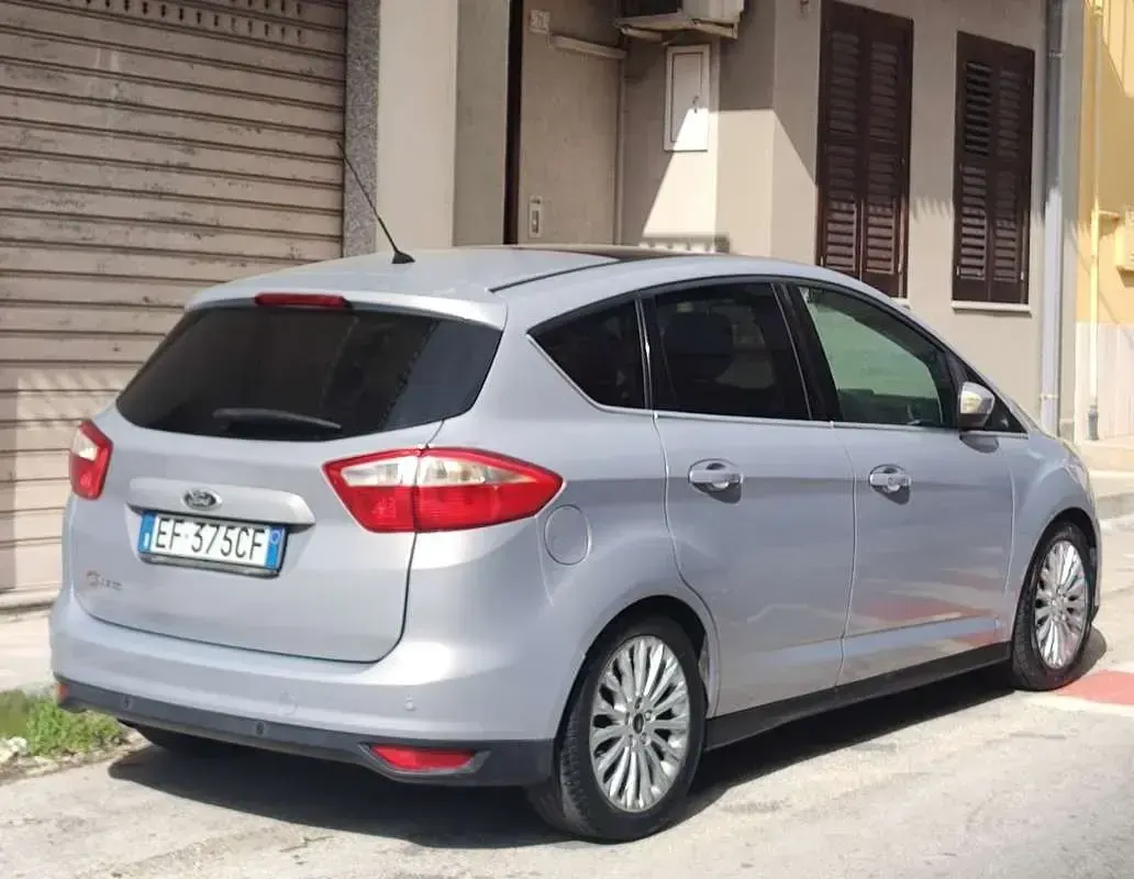 Begagnad Ford C-MAX Titanium 116 HK (85 kW) 2010 Minibuss