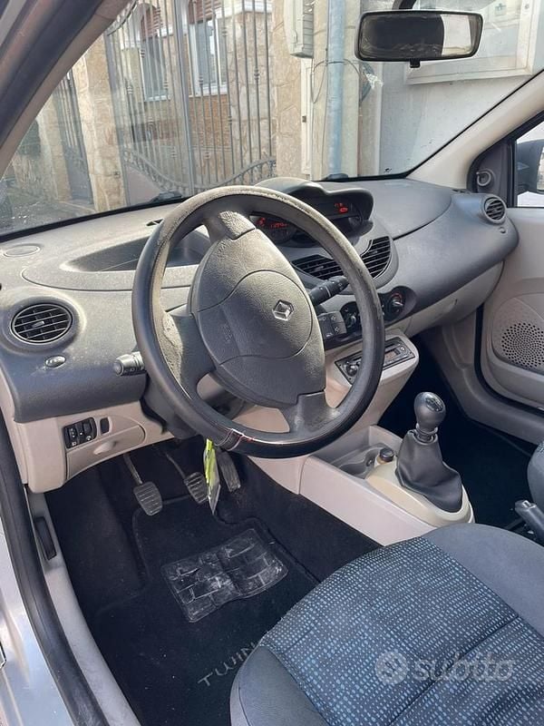 Usata Renault Twingo 75 CV (55 kW) 2010 Grigio Utilitaria