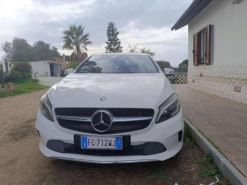 Usata Mercedes A180 109 CV (80 kW) 2016 Berlina
