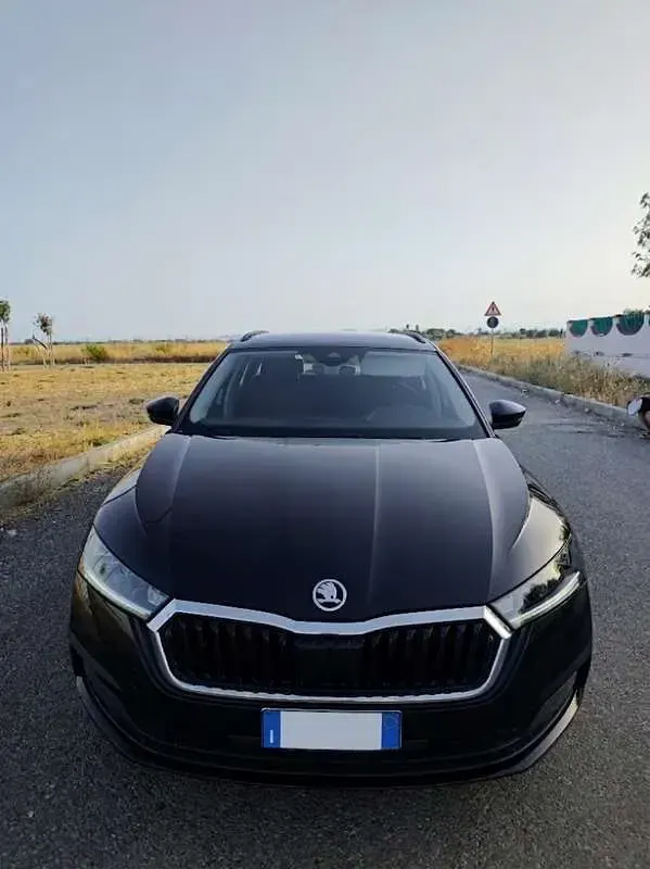 Usata Skoda Octavia Executive 150 CV (110 kW) 2020 Nero Station wagon