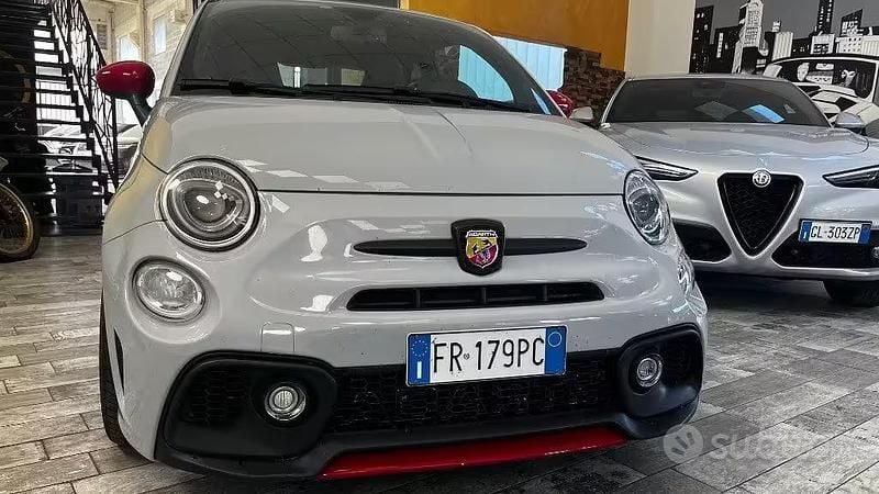 Usata Abarth 500 Custom 135 CV (99 kW) 2014 Grigio Utilitaria