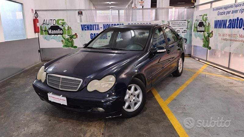 Usata Mercedes C220 116 CV (85 kW) 2002 Blu Berlina
