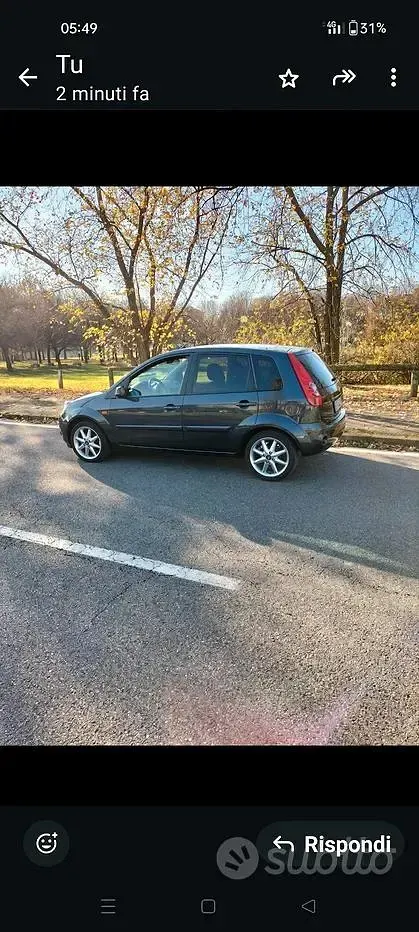 Usata Ford Fiesta Titanium 75 CV (55 kW) 2007 Grigio Utilitaria