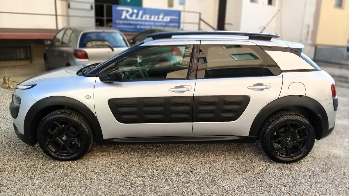 Usata Citroën C4 Shine 99 CV (72 kW) 2015 Grigio SUV
