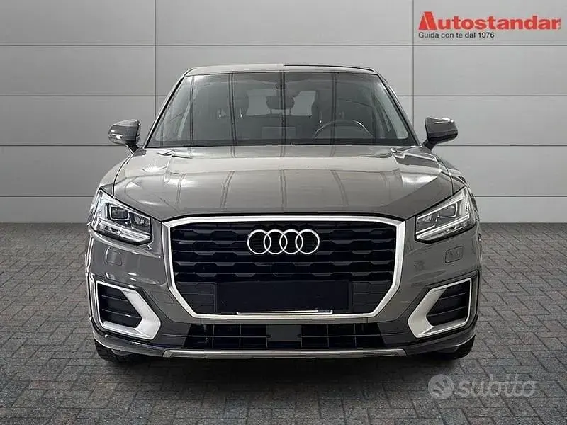 Usata Audi Q2 Business 116 CV (85 kW) 2019 Grigio SUV