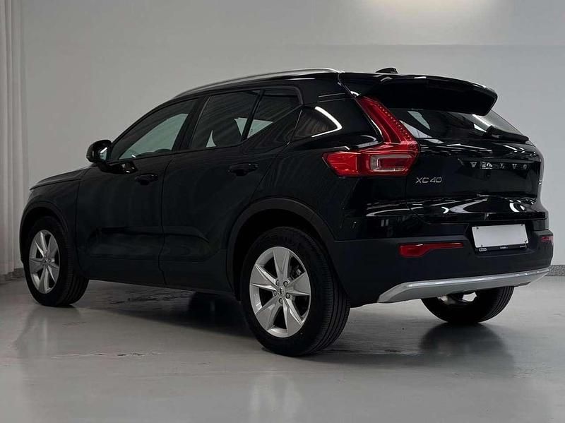 Usata Volvo XC40 Core 129 CV (94 kW) 2022 Nero solido SUV