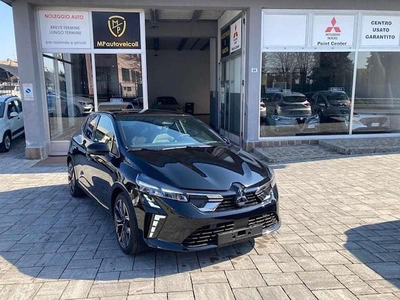 Nero Nuova 2025 Mitsubishi Colt Intense Tre volumi | 19.499 € (Buon prezzo) - Immagine 1/4