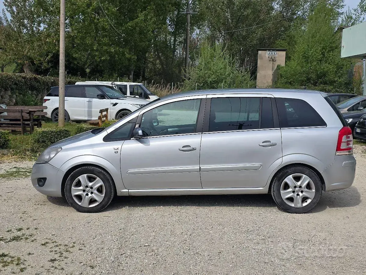 Occasion Opel Zafira 125 ch (91 kW) 2010 Monospace