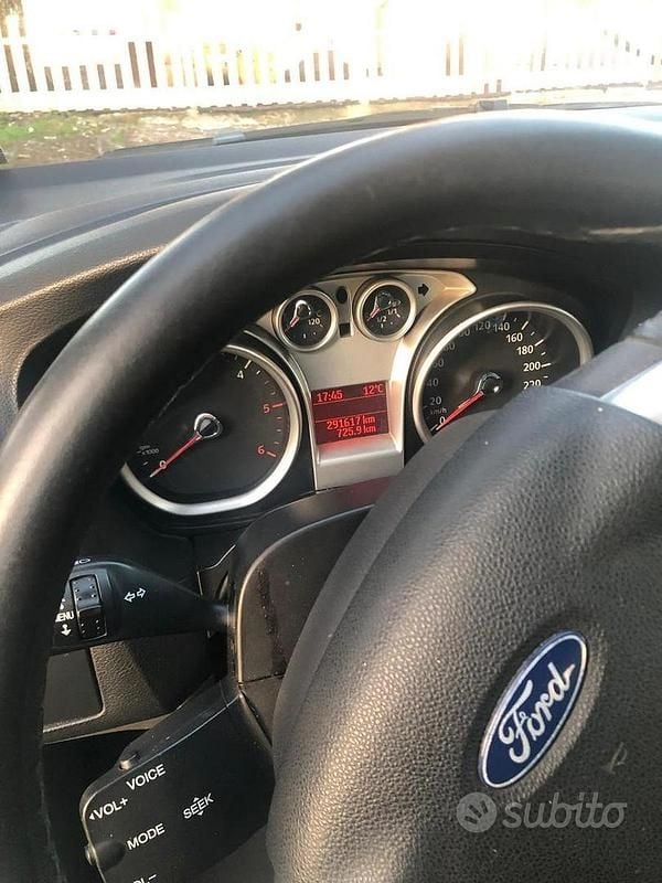 Occasion Ford Focus 109 ch (80 kW) 2010 Gris Break