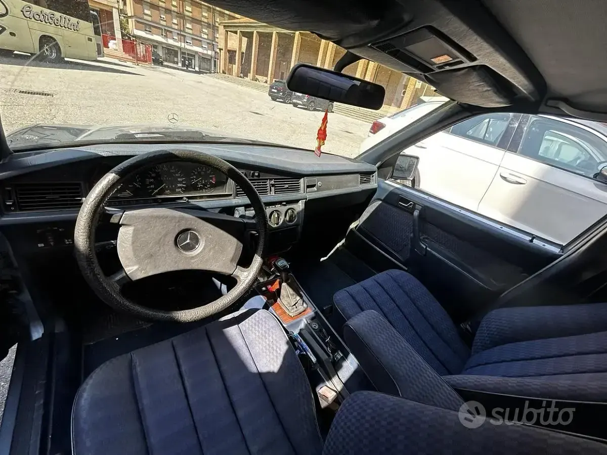 Usata Mercedes 190 105 CV (77 kW) 1990 Berlina