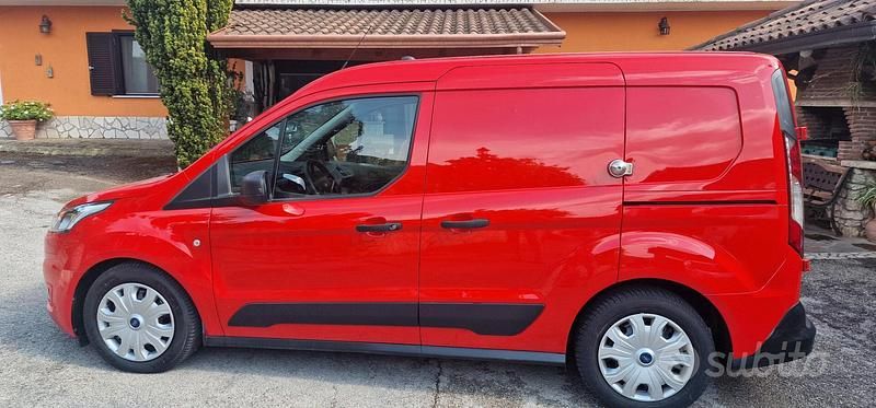 Usata Ford Transit Connect Trend 119 CV (87 kW) 2019 Rosso Monovolume