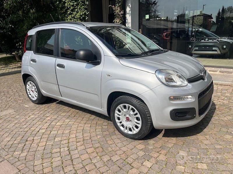 Usata Fiat Panda Lounge 69 CV (50 kW) 2014 Grigio Utilitaria