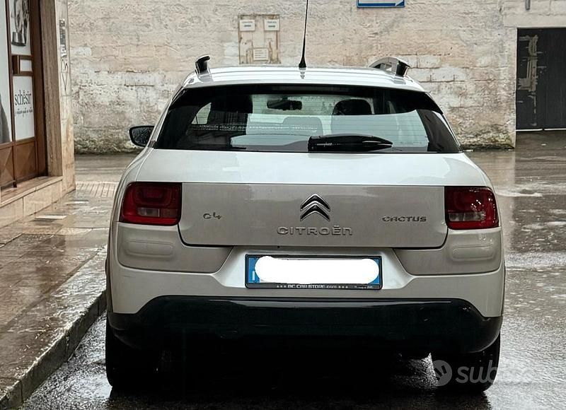 Usata Citroën C4 99 CV (72 kW) 2015 Bianco SUV