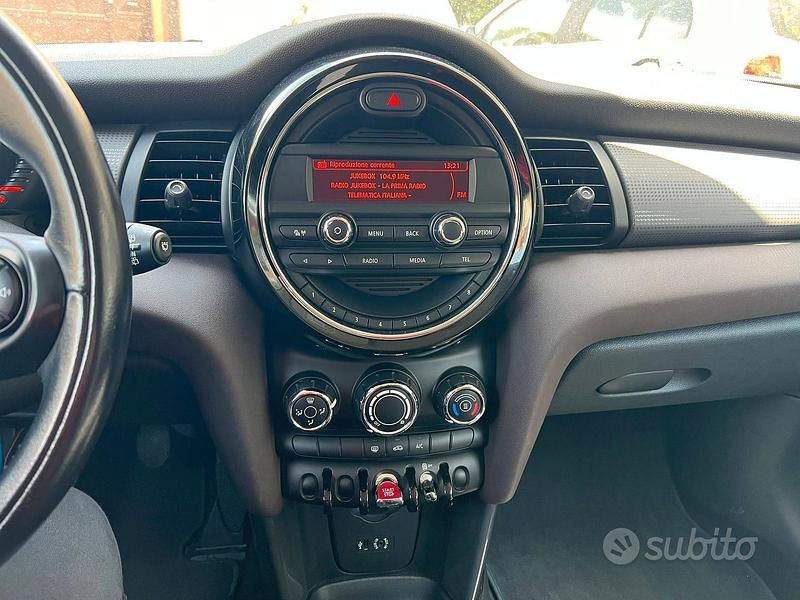 Begagnad Mini Cooper Coupé 75 HK (55 kW) 2015 Sportkupé