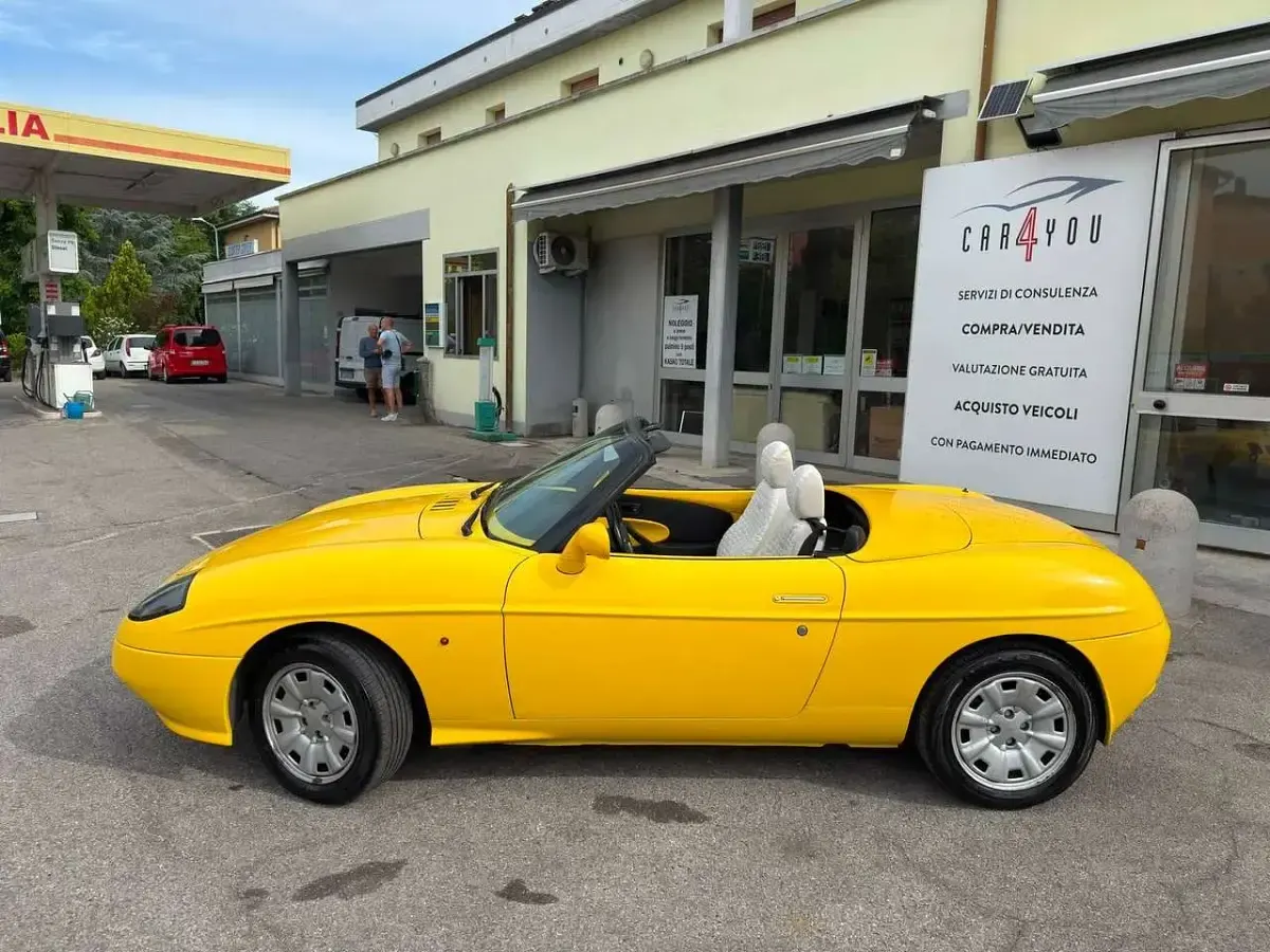Usata Fiat Barchetta 131 CV (96 kW) 1997 Giallo Cabrio
