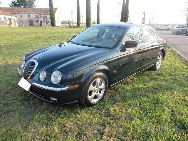 Usata Jaguar S-Type Executive 238 CV (175 kW) 2001 Verde Berlina