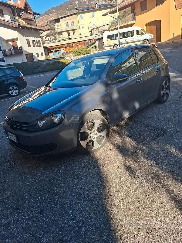 Usata VW Golf VI 140 CV (102 kW) 2011 Grigio Utilitaria