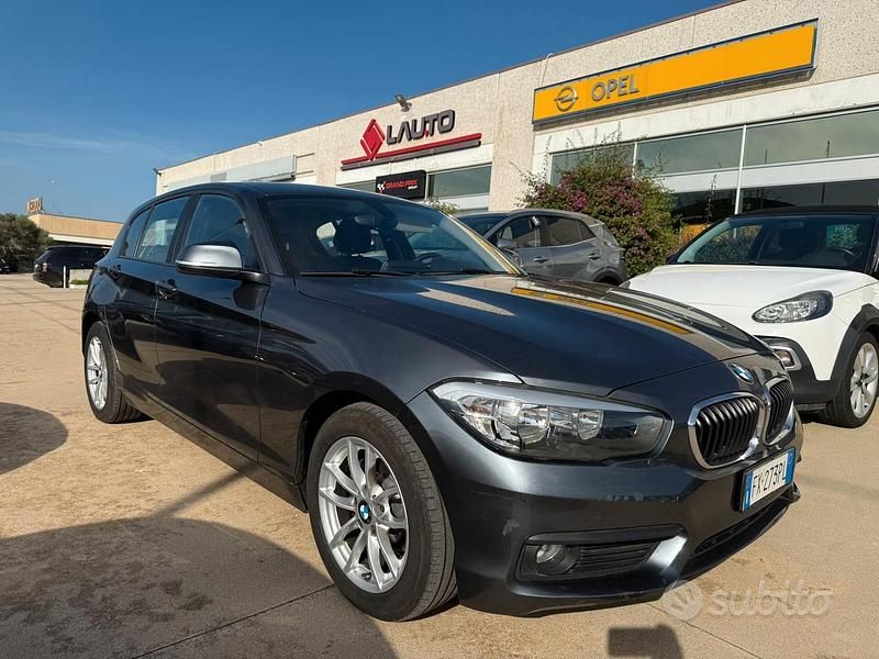 Usata BMW 118 Efficient Dynamics 149 CV (109 kW) 2019 Grigio Utilitaria