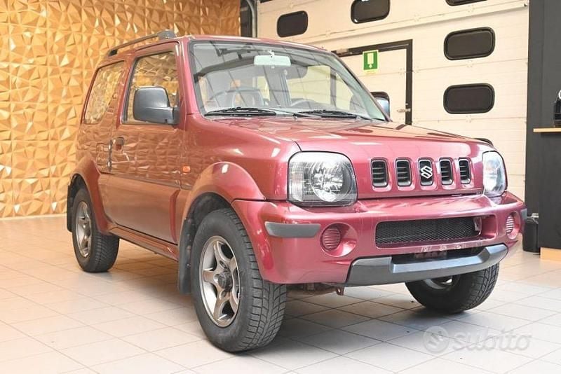 Usata Suzuki Jimny 80 CV (58 kW) 2000 Rosso SUV