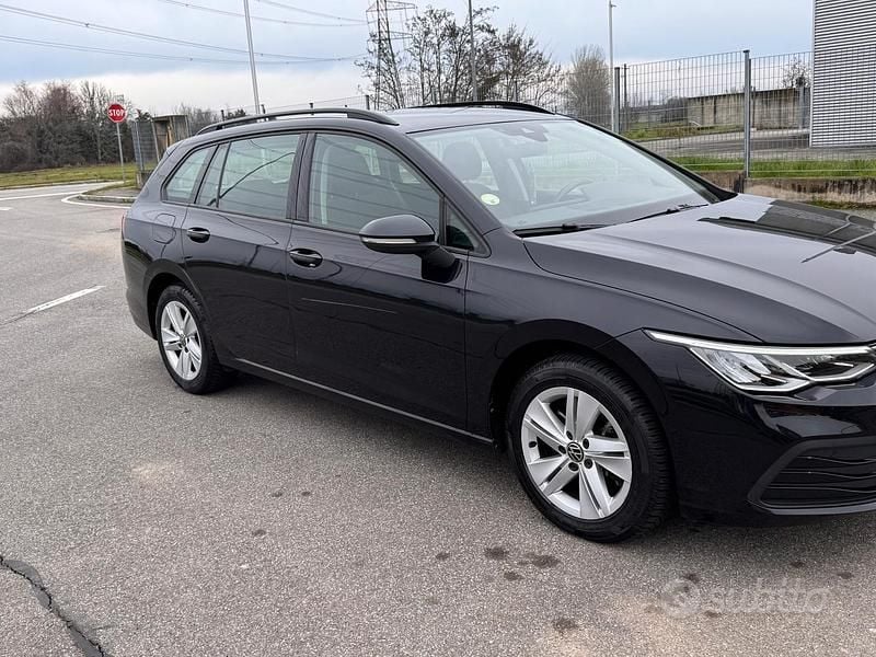Usata VW Golf VIII 115 CV (84 kW) 2022 Nero Station wagon