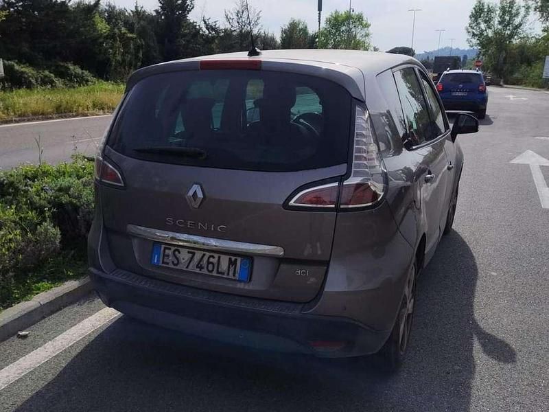 Usata Renault Scénic III 110 CV (80 kW) 2013 Grigio Monovolume