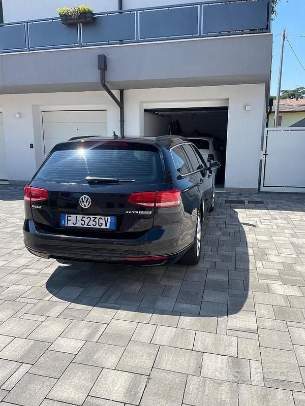 Usata VW Passat 150 CV (110 kW) 2015 Nero Station wagon