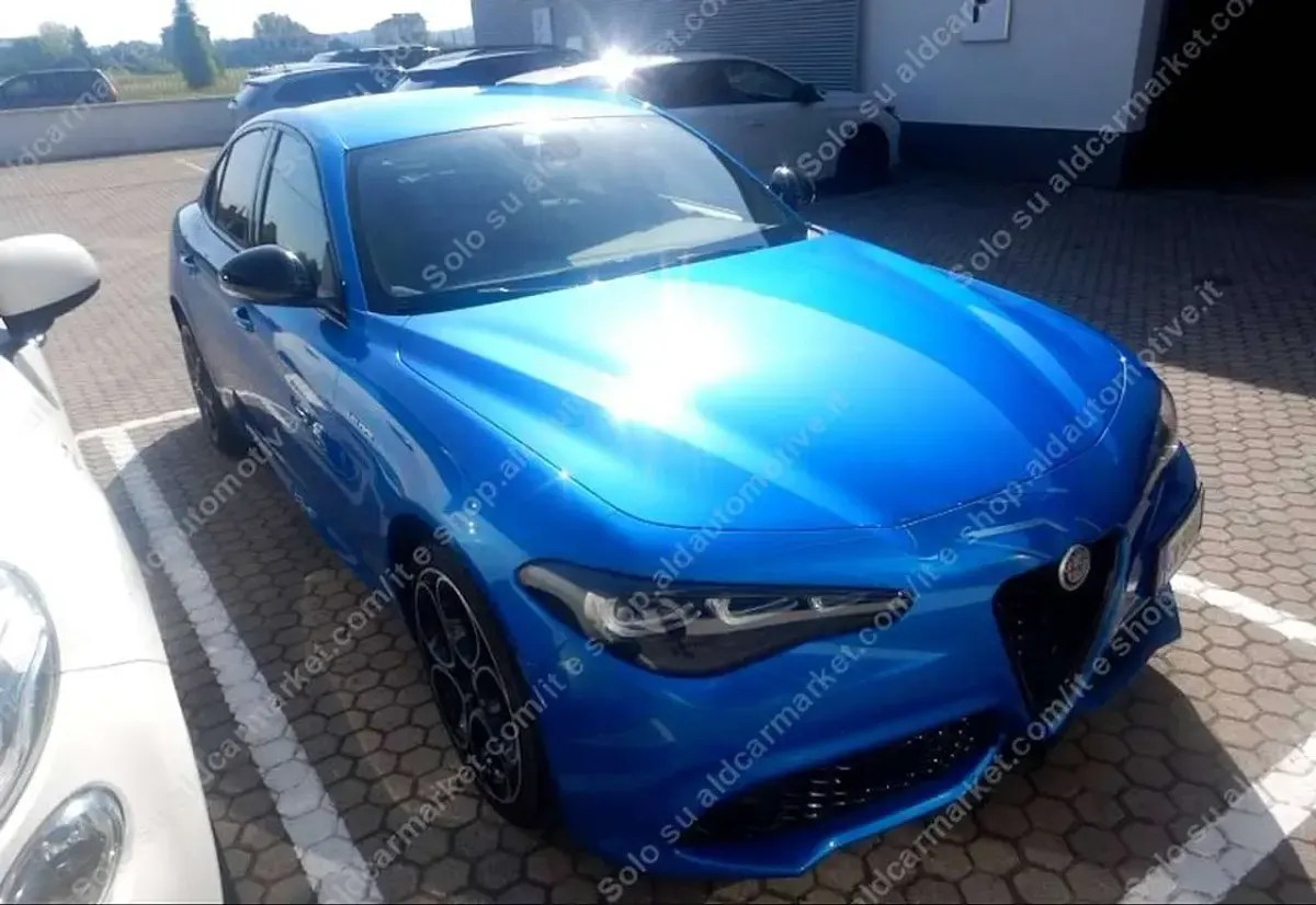 Usata Alfa Romeo Giulia Veloce 211 CV (155 kW) 2023 Blu misano metallizzato Berlina