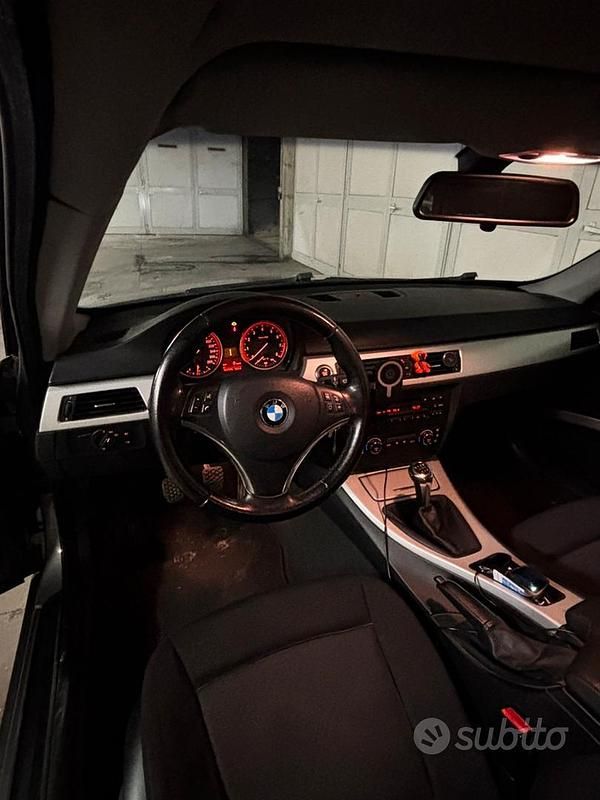 Usata BMW 325 218 CV (160 kW) 2006 Grigio Coupé