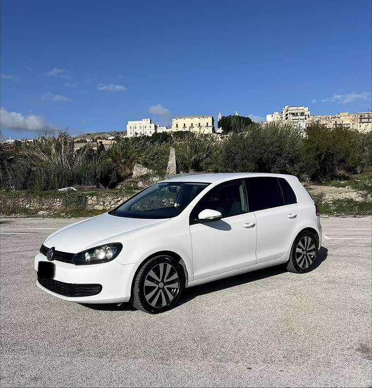 Usata VW Golf VII Highline 105 CV (77 kW) 2012 Berlina